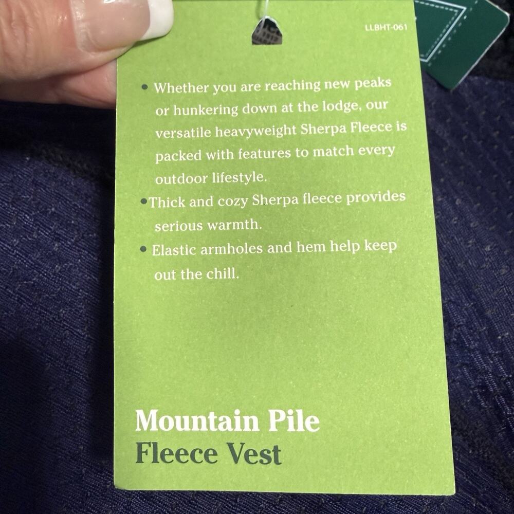 L.L. Bean Women's MOUNTAIN PILE FLEECE VEST Size XL Black Sherpa Zip Pockets NEW - Picture 10 of 11